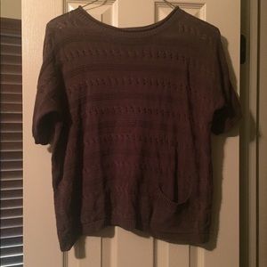 Short sleeve sweater